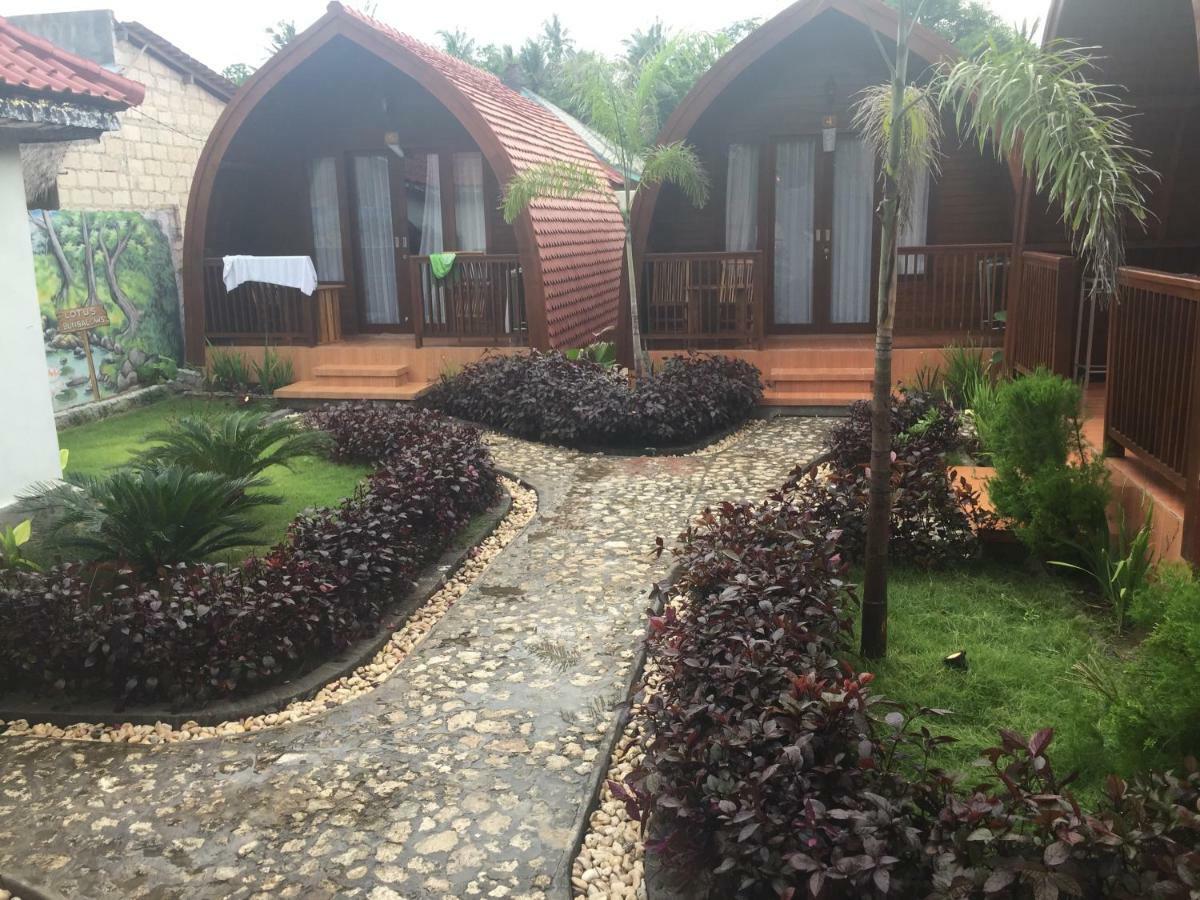 Lotus Bungalow Hotel Nusa Penida Exterior photo